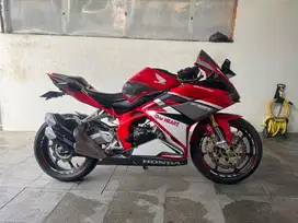 CBR 250RR 2017 non ABS Low Km + bonus