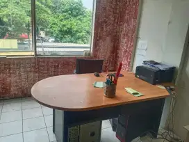 Meja kantor uk  besar bisa dbongkar pasang