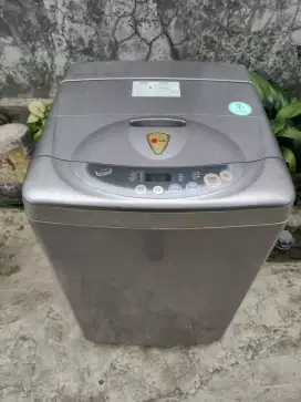 Mesin cuci 1 tabung merk LG turbo drum