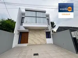 Dijual New House New Build Fresh Outlook Modern Design di Limus Cls