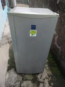 Kulkas 1 pintu merk SHARP