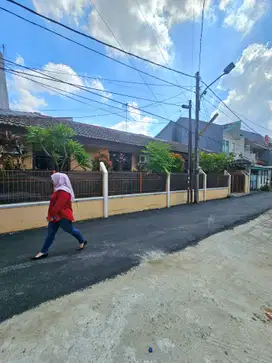 Rumah Dijual Pondok Kelapa, Duren Sawit. Ad Kost Aktif. SUPER NEGO