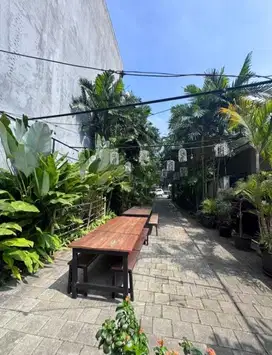 Rumah & Cafe Lokasi Pinggir Jalan Strategis di Pesanggrahan Jaksel