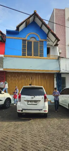 Di Sewakan Ruko 2 Lantai Di Dekat Pintu Gerbang Gria Jakarta Pamulang