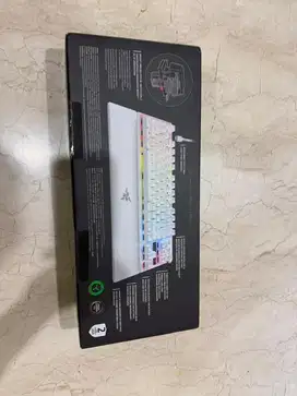 BNIB RAZER HUNTSMAN V3PRO TENKEYLESS WHITE ANALOG OPTICAL KEYBOARD