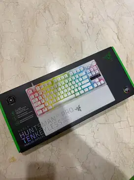 BNIB RAZER HUNTSMAN V3PRO TENKEYLESS WHITE ANALOG OPTICAL KEYBOARD