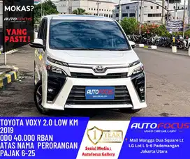 Tdp45JT Toyota Voxy 2.0 AT nik 2019 Putih Metalik