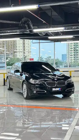 BMW 528i Luxury 2016 LOW KM