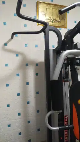 Alat fitnes satu set