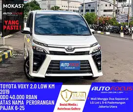 Toyota Voxy 2.0 AT nik 2019 Putih Metalik Low Km