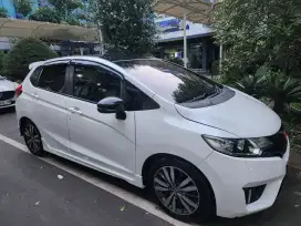 Honda Jazz rs Gk5  at 2015 warna putih