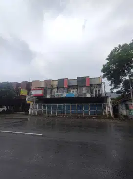 dijual ruko gandeng 3