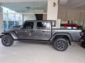 Jeep Rubicon Gladiator warna Grey granite 2025