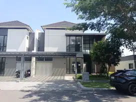 Rumah di Cluster Emily Siap Huni Rindang Dekat Club House Summarecon