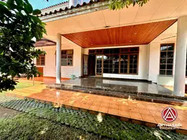 Rumah Lama Kokoh Cocok untuk Hunian/ Usaha di Lokasi Strategis Ciputat