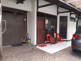 Rumah Lama Terawat Cikutra Sukaluyu Bandung