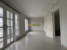 Dijual Villa 2 Tingkat Komplek Citraland Gama City Cluster San Marco