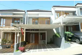 Sewa Rumah 5 Kamar Villa Ubud Village Sariwangi Bandung