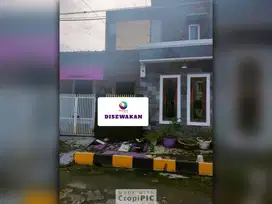 Disewakan Rumah Di Prima Harapan Regency 2 lantai semi furnish