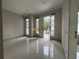 Dijual Villa di Komplek Citraland Gama City Cluster San Marco - Medan