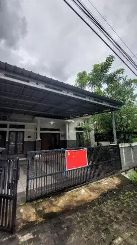 DISEWAKAN RUMAH BESAR SEMIFURNISH DI TEMBALANG SEMARANG