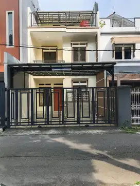 Rumah Siap Huni 3 Lantai Salendro Timur Bandung