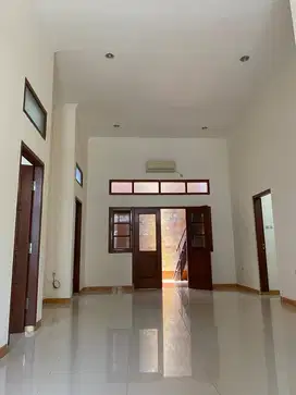 Disewakan Rumah Diperumahan Araya Tahap 2