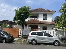 Rumah tengah kota luas 2 lantai bisa buat hunian & kantor
