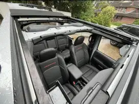 Jeep Rubicon skyonetouch warna hijau