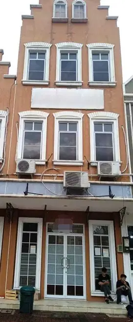 Dijual Ruko Bagus 3 Lantai di Solvang Square By Rumah Chinida