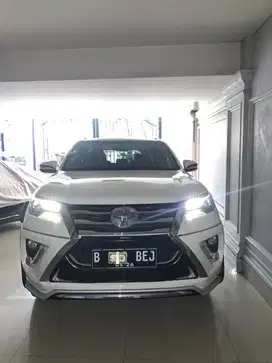 Dijual Toyota Fortuner Vrz 2016 Putih Diesel