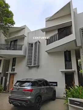 Rumah Brandnew Disewakan Dekat Mall BXC Dan Stasiun Kereta