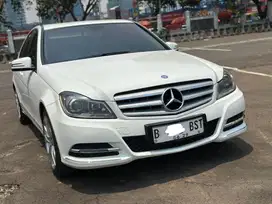 MERCEDES BENZ C200 CGI 2014 PUTIH DIJUAL CEPAT TERMURAH