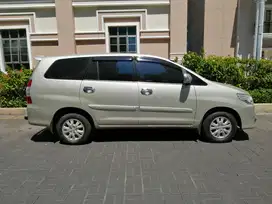 Toyota Kijang Innova 2013 Bensin
