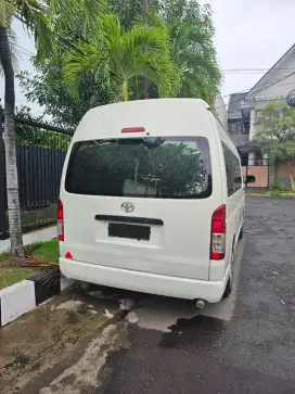 Toyota Hiace Hi Ace Commuter Comuter 2.5 Diesel Manual 2021