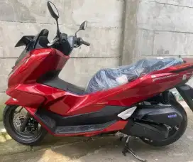 HONDA PCX 160 CBS MERAH