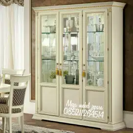 Lemari hias minimalis duco