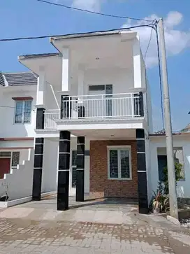RUMAH DEKAT PINTU TOL DIPINGGIR JALAN DIJUAL DIBAWAH 1 MILIAR