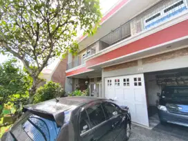RUMAH MEWAH 2 LANTAI SIAP HUNI   JALAN LOMBOK