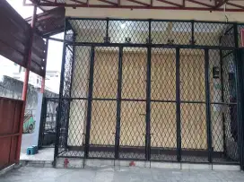 DI KONTRAKAN RUKO 2 LANTAI