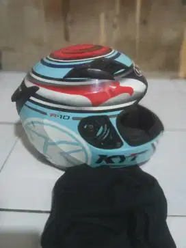 Helem Kyt R10 minus tidak ada visor depan size M bonus sarung helem