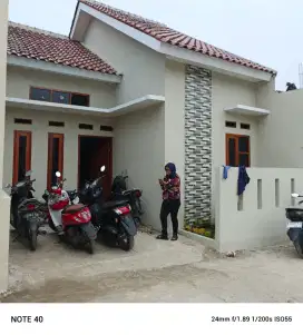 Rumah minimalia siap huni dekat stasiun di kota Depok
