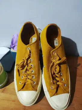 SEPATU CONVERSE SECOND SIZE 43 MUSTARD