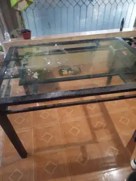 Di jual meja makan bekas