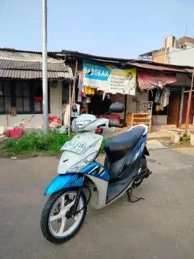 Bissmillah dijual motor Yamaha Mio j 2012