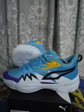 Sepatu basket puma genetic