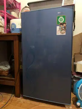 Kulkas sharp 1 pintu