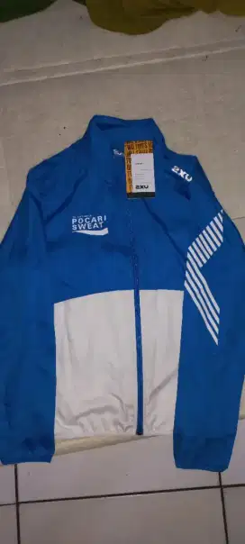 JAKET RUNNING WATERPROOF 2XU