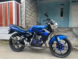 Ninja r 2014 biru