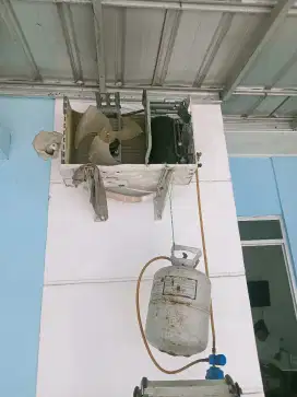 Cuci AC bongkar pasang AC